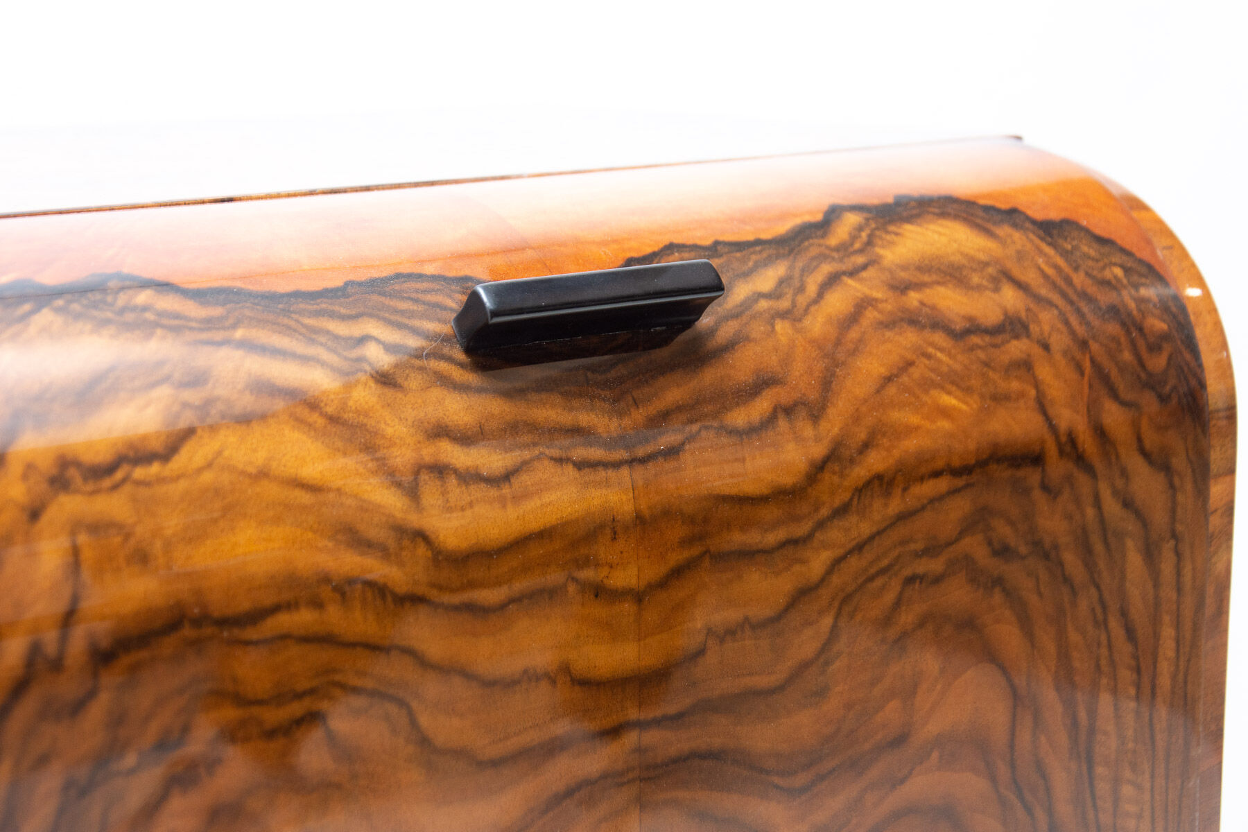 Art deco bar cabinet attribute to jindřich halabala, 1930s