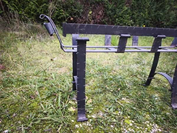 Support à bûches, jardinière en fer forgé