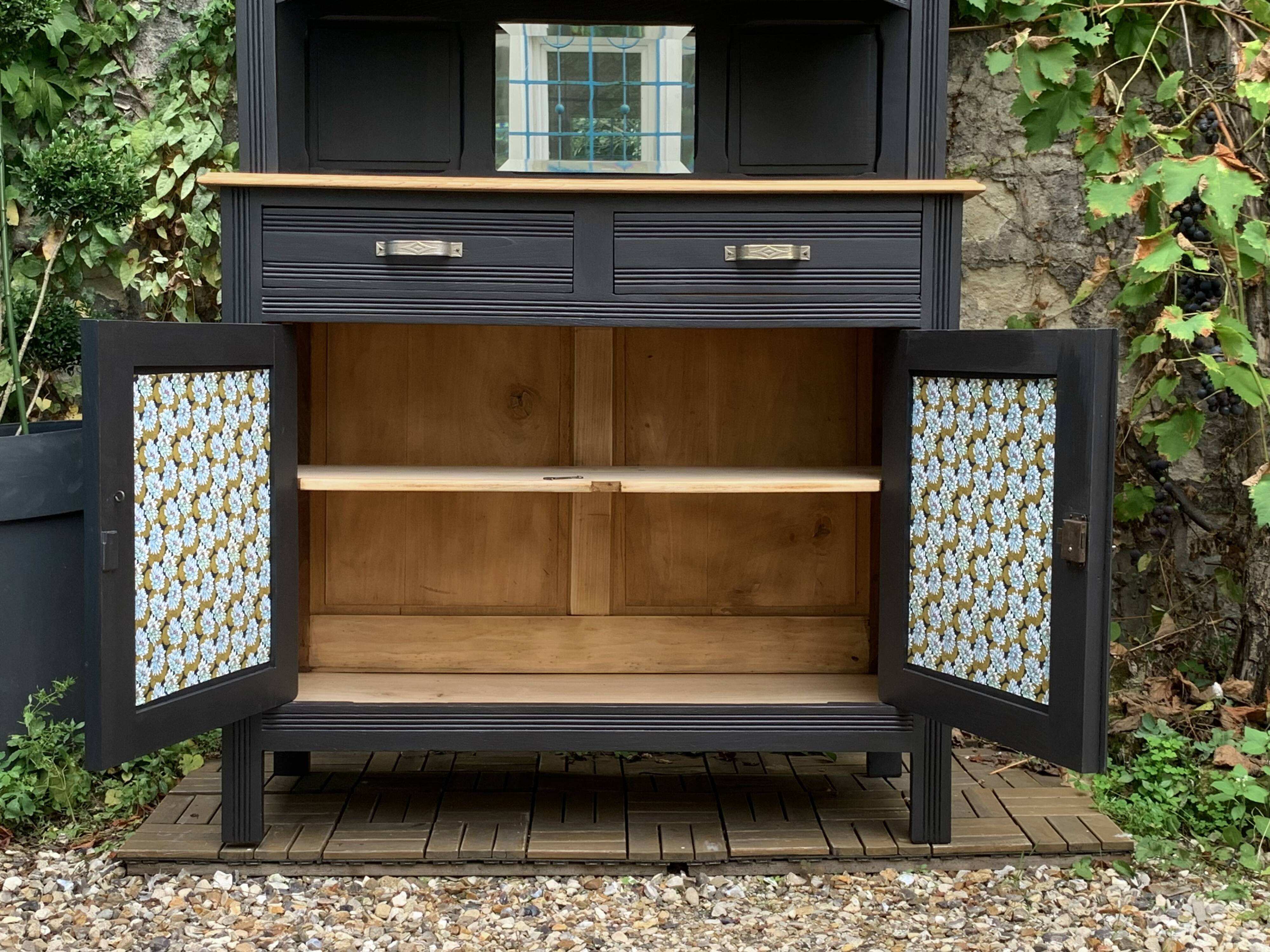 Parisian art deco buffet in solid walnut 1930