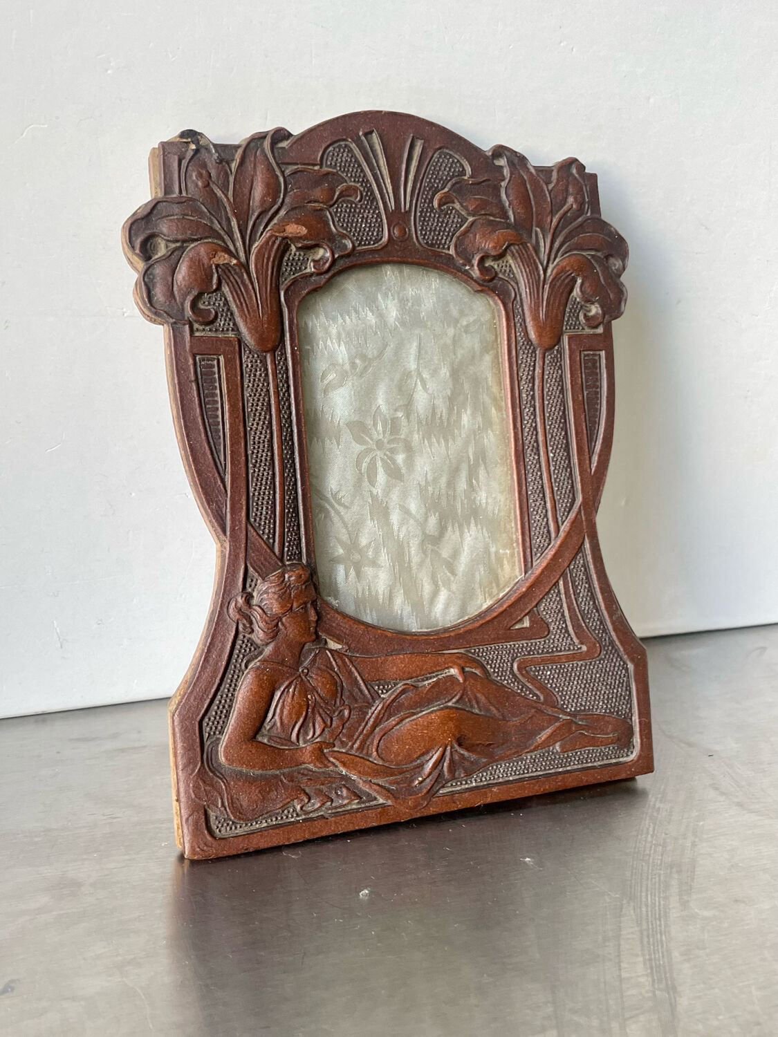 Antique art nouveau picture frame