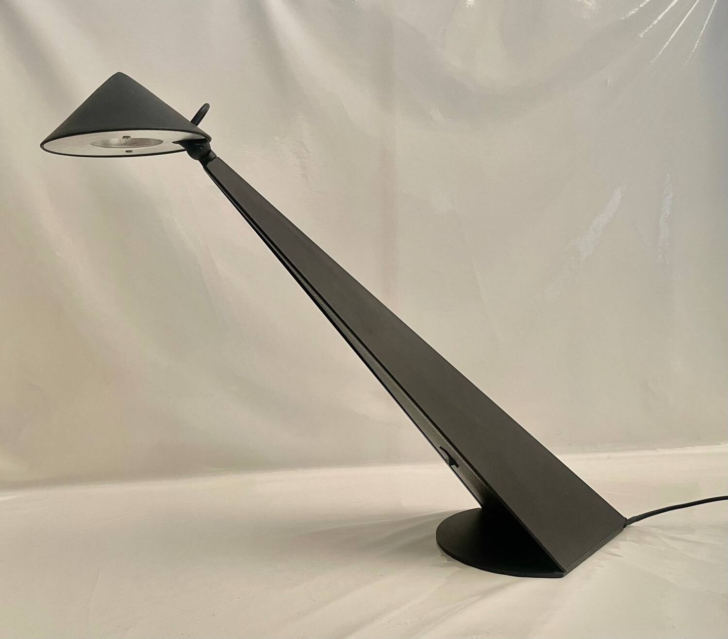 Toucan desk lamp, Patrice Bonneau for Genexco