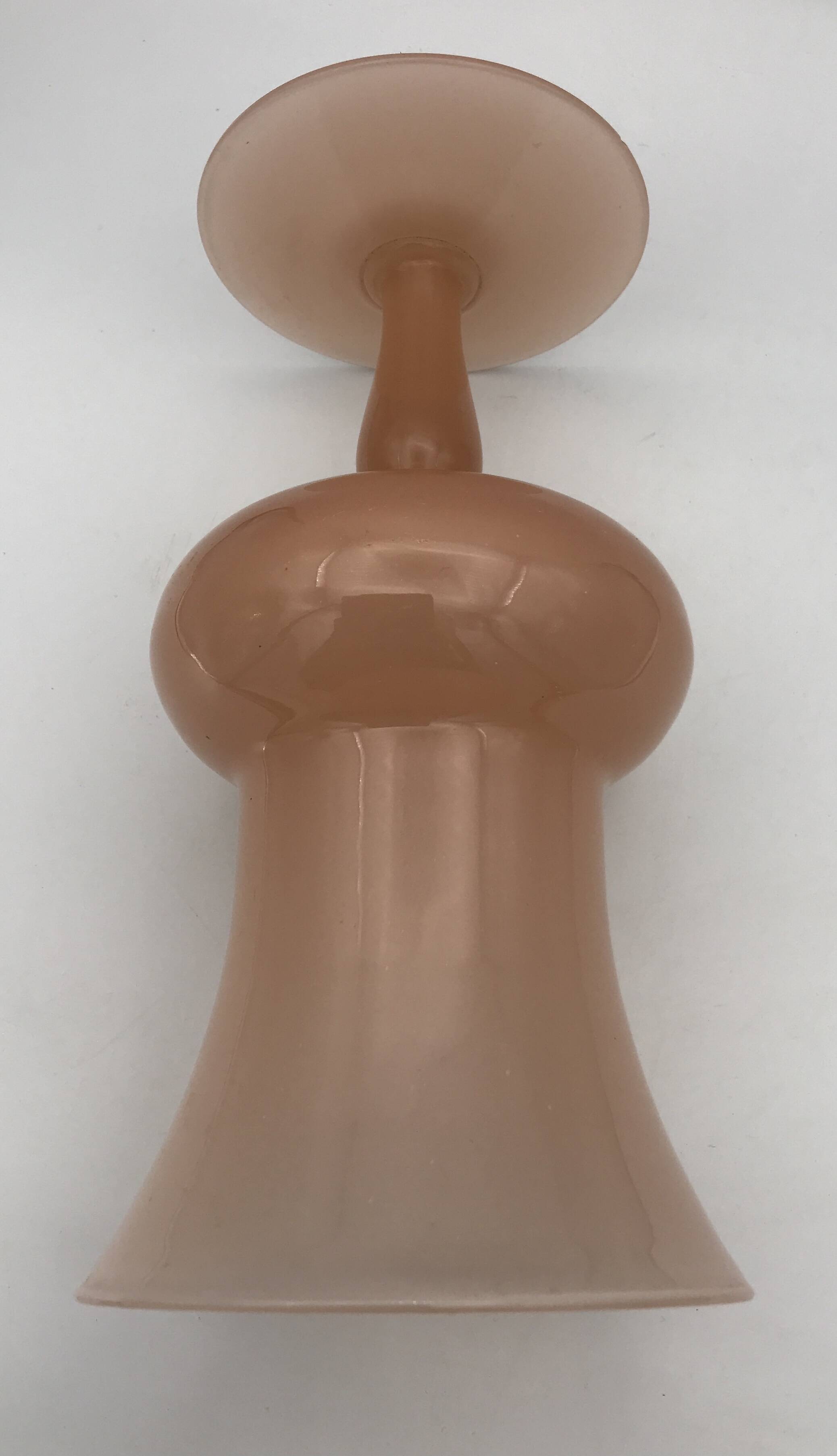 Vintage vase in opaline old pink medici style