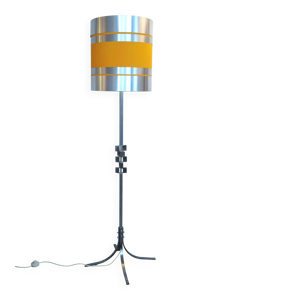 lampadaire à grand abat-jour