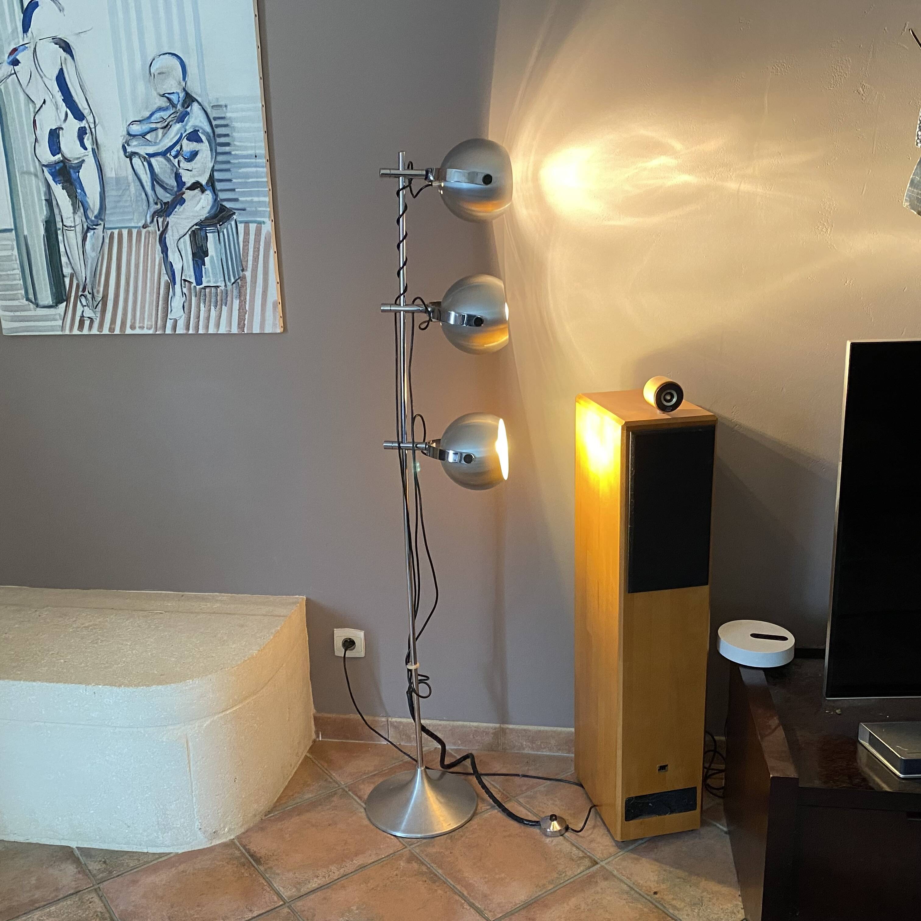 Eye ball floor lamp. 1970. 3 globes.