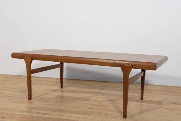 Table basse vintage en teck par Johannes Andersen pour CFC Silkeborg, Danemark, 1960s