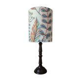 Lampe de table métal vieilli, abat-jour végétal