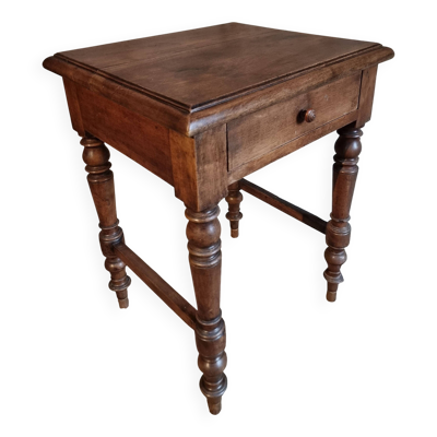Table d'appoint française ancienne en noyer – XIXe siècle, style Louis Philippe, table en noyer massif avec tiroir (1870–1900)
