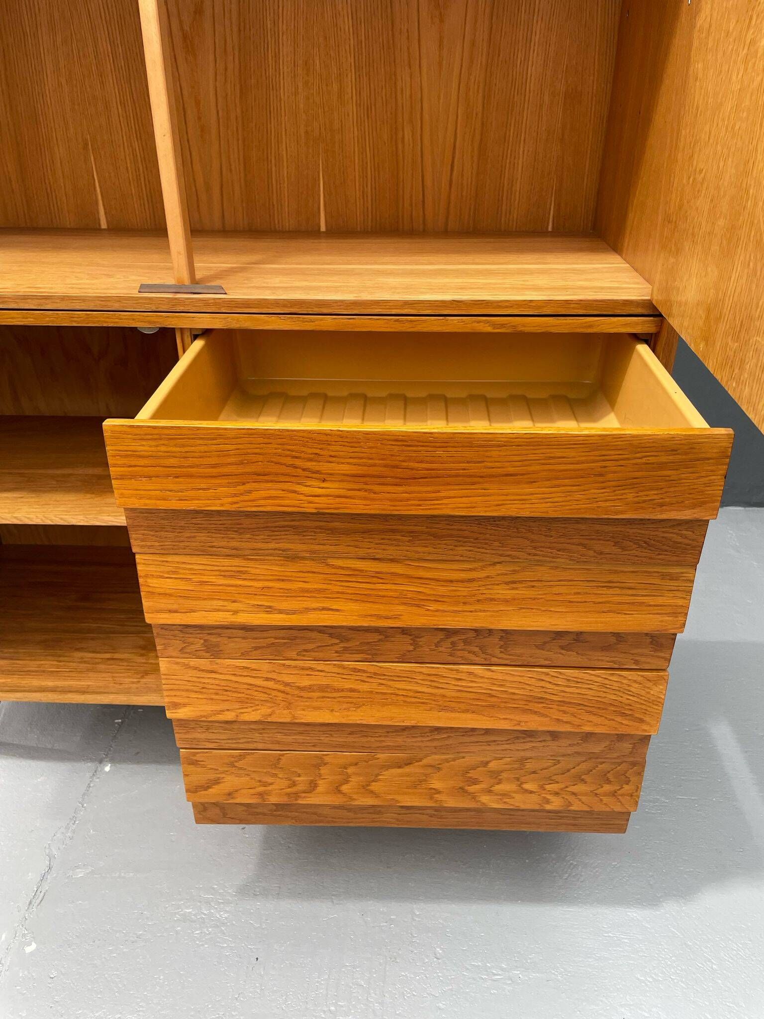 Meuble U-450 en Chêne par Jiří Jiroutek pour Interiér Praha, Tchécoslovaquie, 1