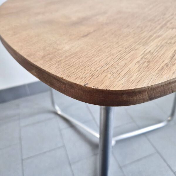 Table d'appoint, guéridon en hêtre et aluminium dans le goût de Jacques Hitier, années 1950