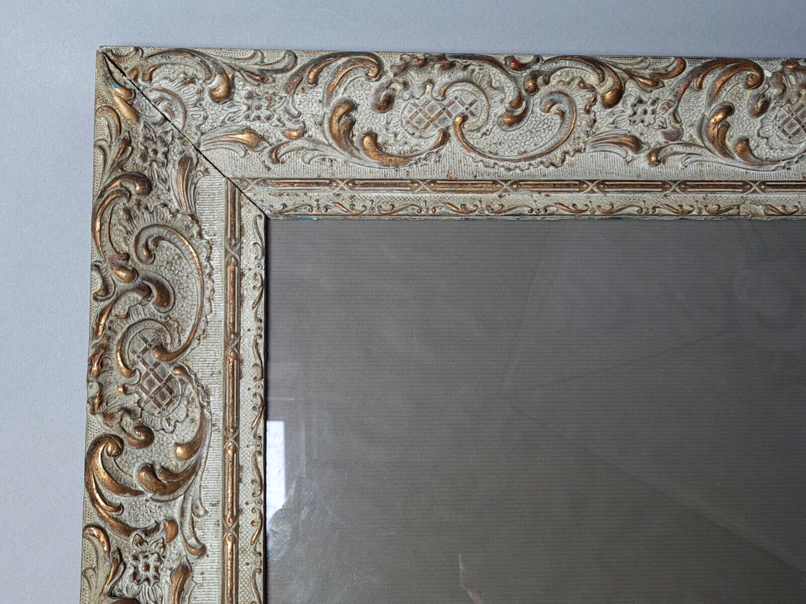 Old frame patinated stucco wood 58x50 foliage 41x33 or 34 cm + glass SB183