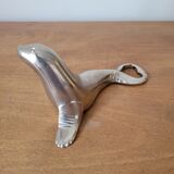 Zoomorphic decapsulator sea lion