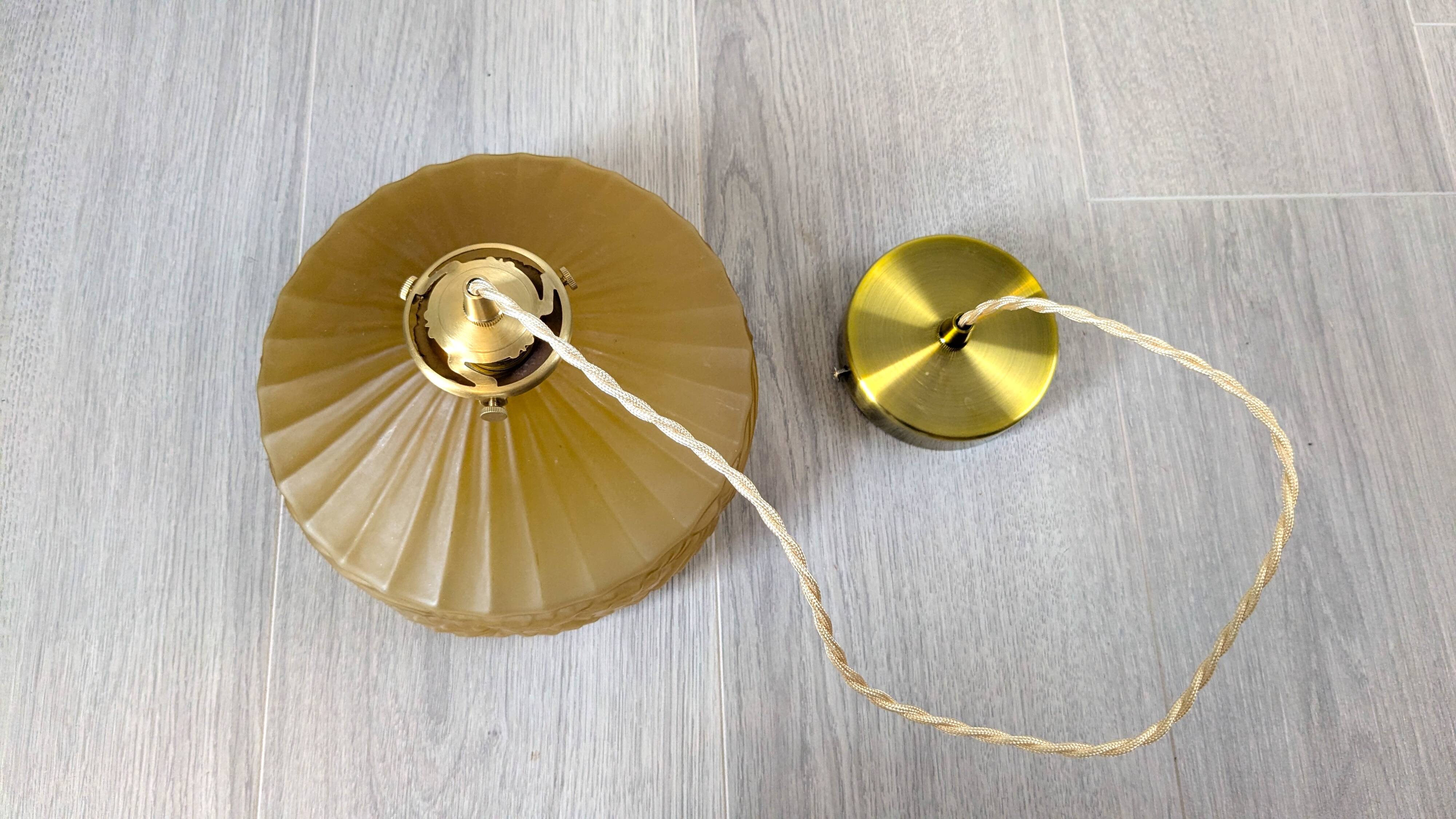 Vintage Art Deco Pendant Light – Molded Frosted Glass – 21 cm