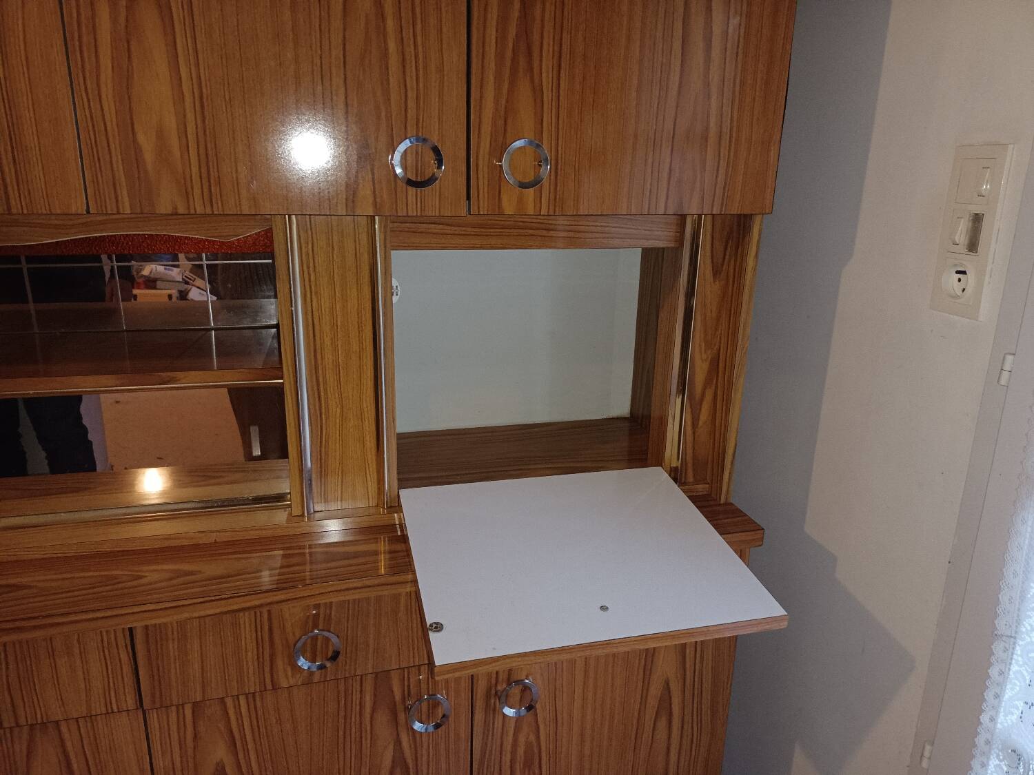 Vintage buffet in wood-coloured formica