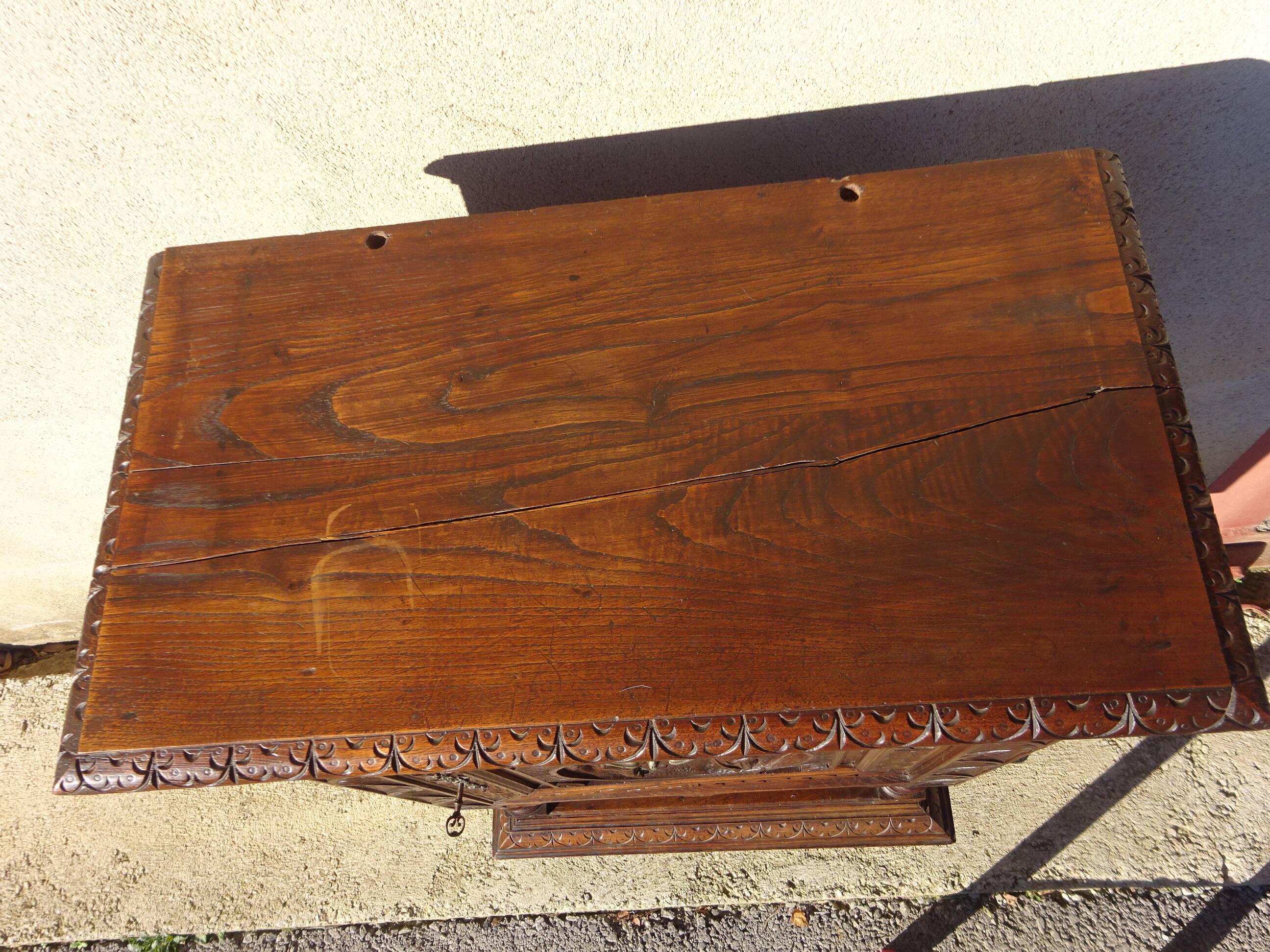 Former Bedel & Cie dresser