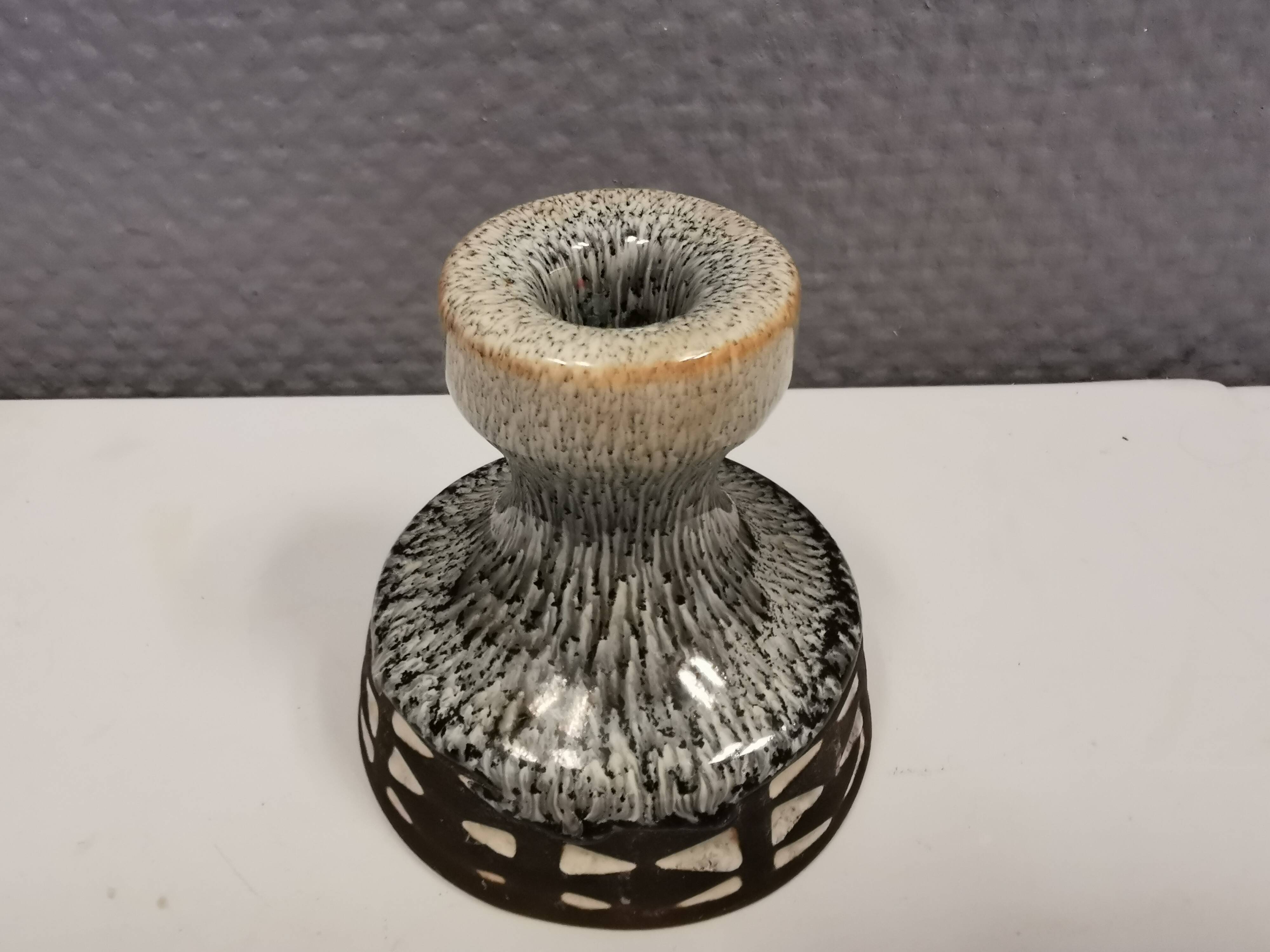 Ceramic candle holder