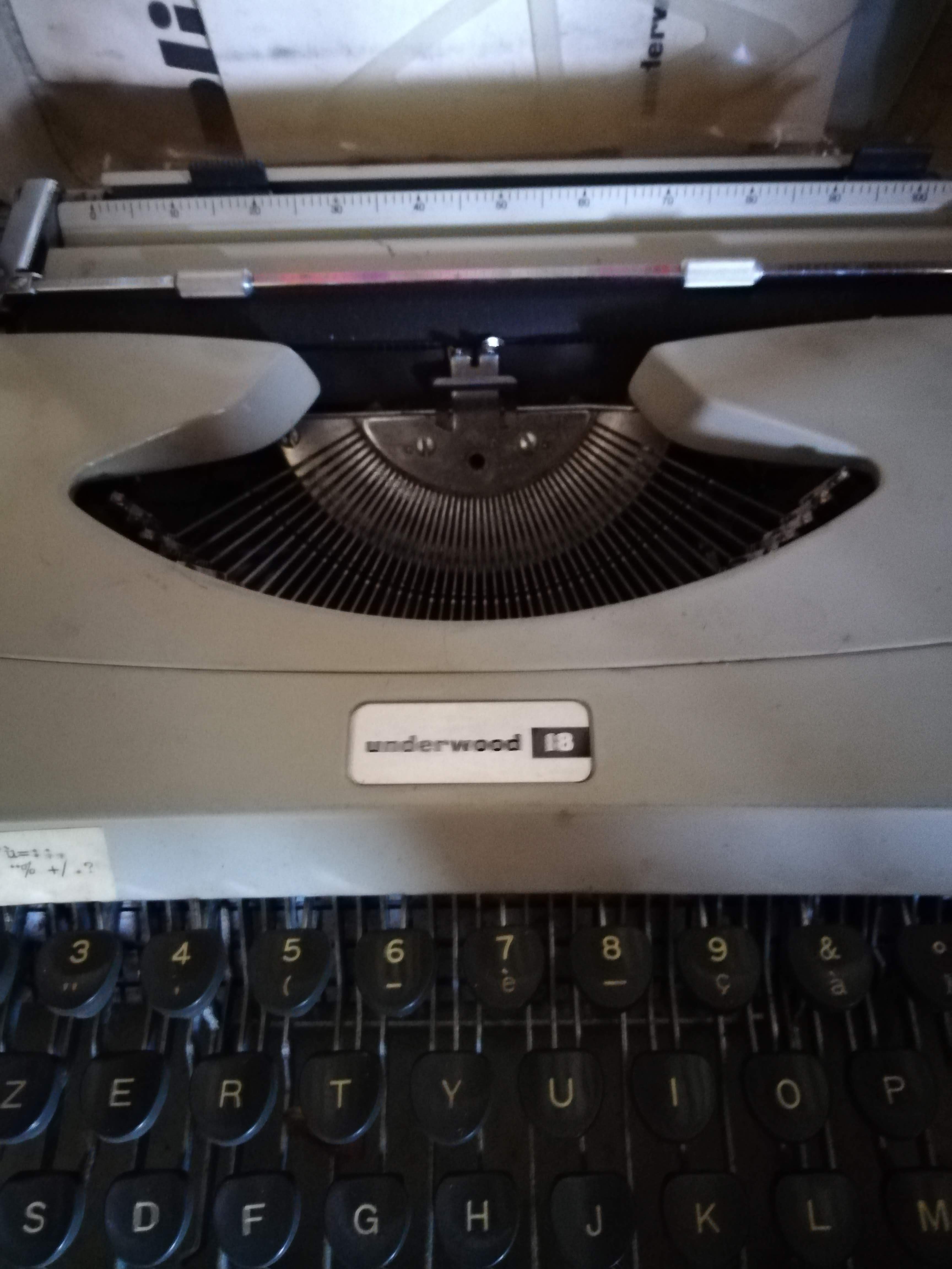 Underwood typewriter 18