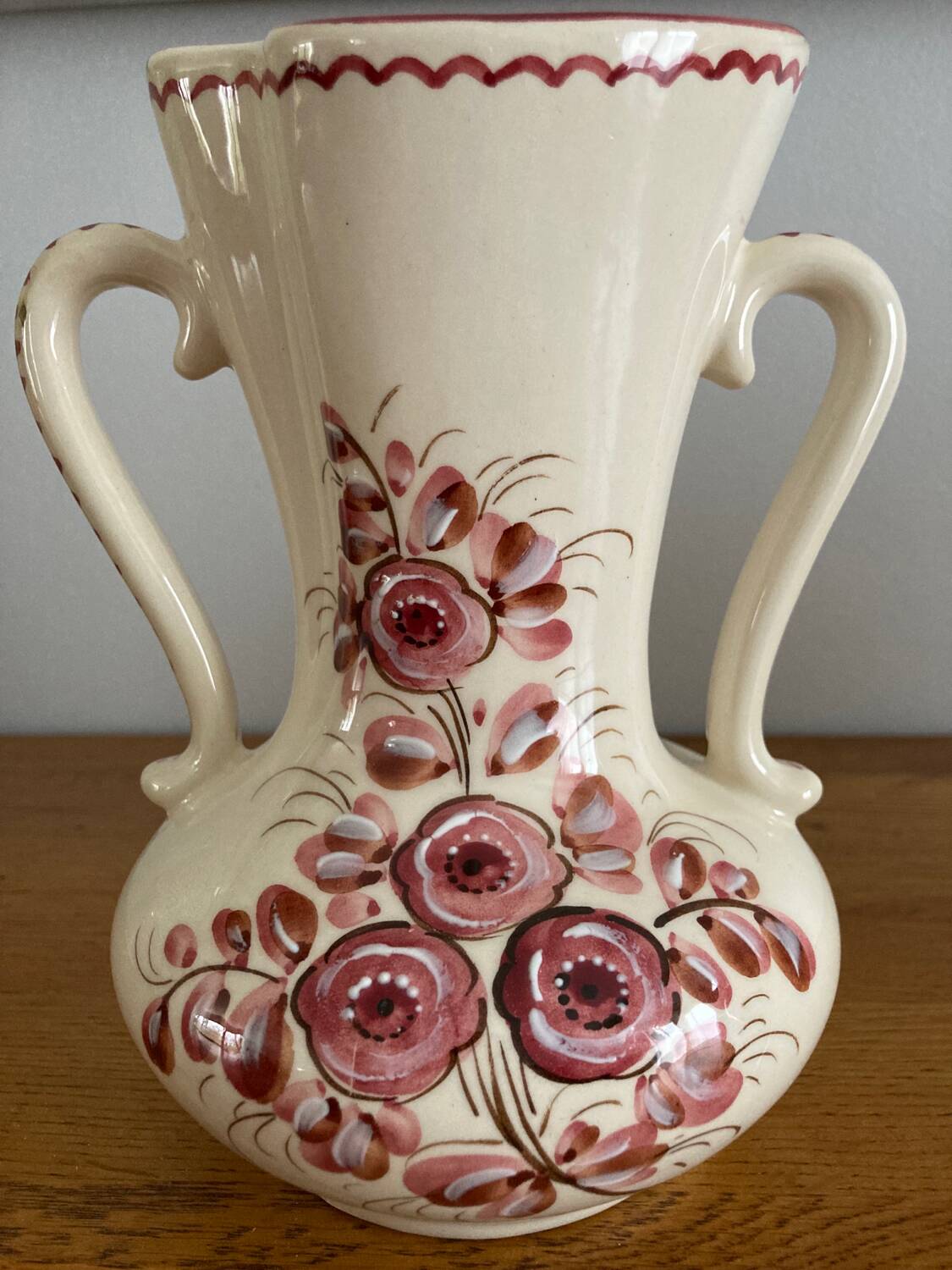 Vase “workshop of the Beautiful Lady”