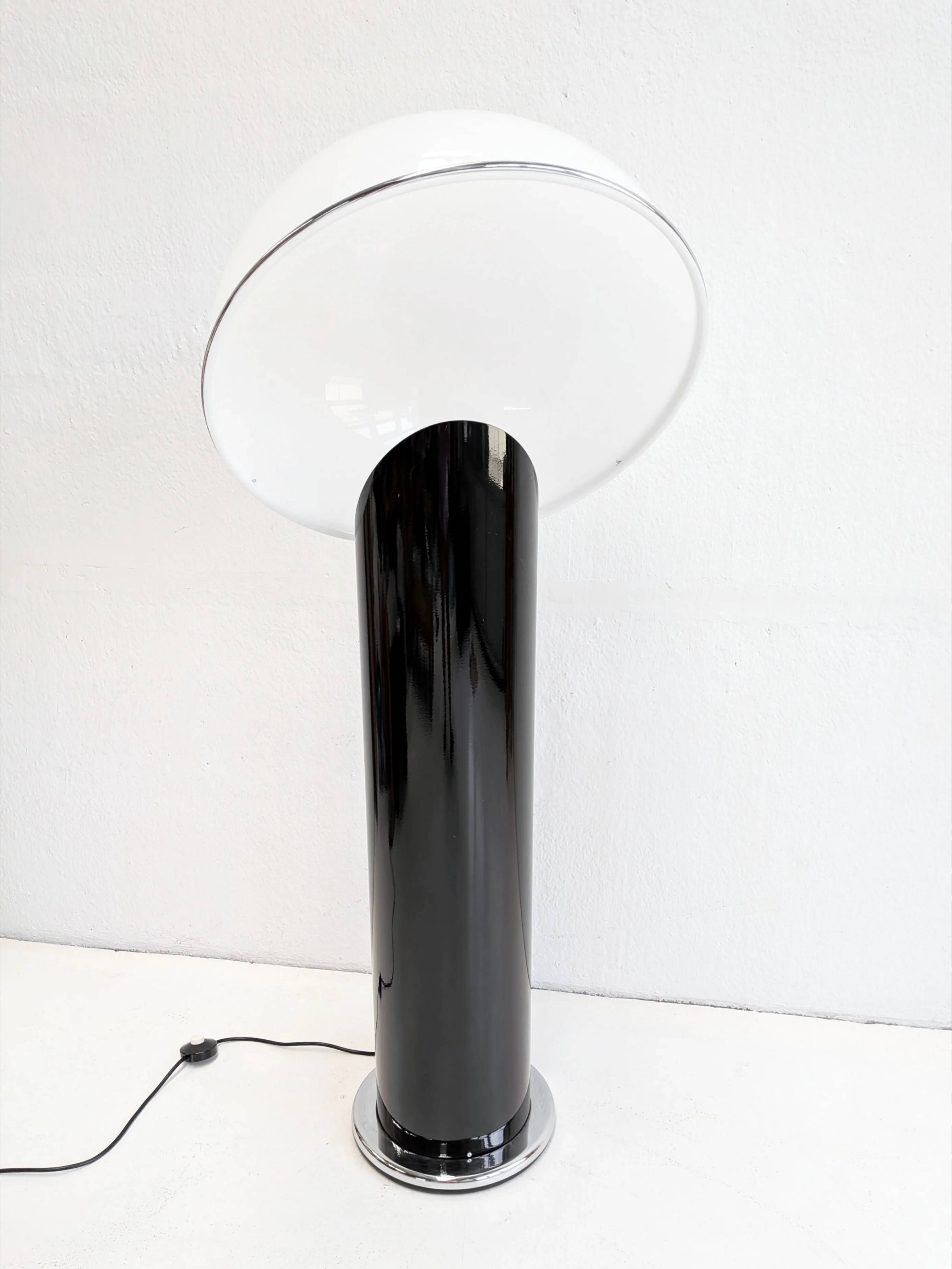 Black 'Ciot' floor lamp by Ennio Chiggio for Lumenform 1970s