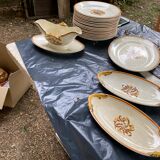 Service de table lot d'assiettes & plat