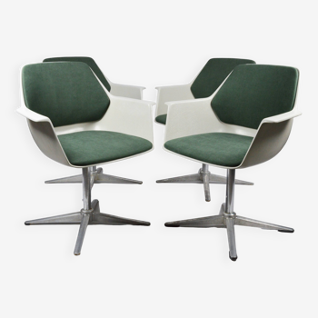 Un ensemble de chaises conçues par G. Leowald pour Wilkhahn, années 1960