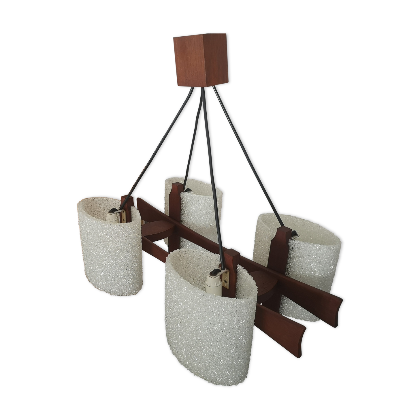 Scandinavian style hanging lamp in perspex and wood