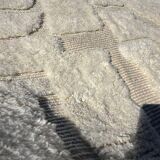 Handmade traditional wool rug size 2/3 m