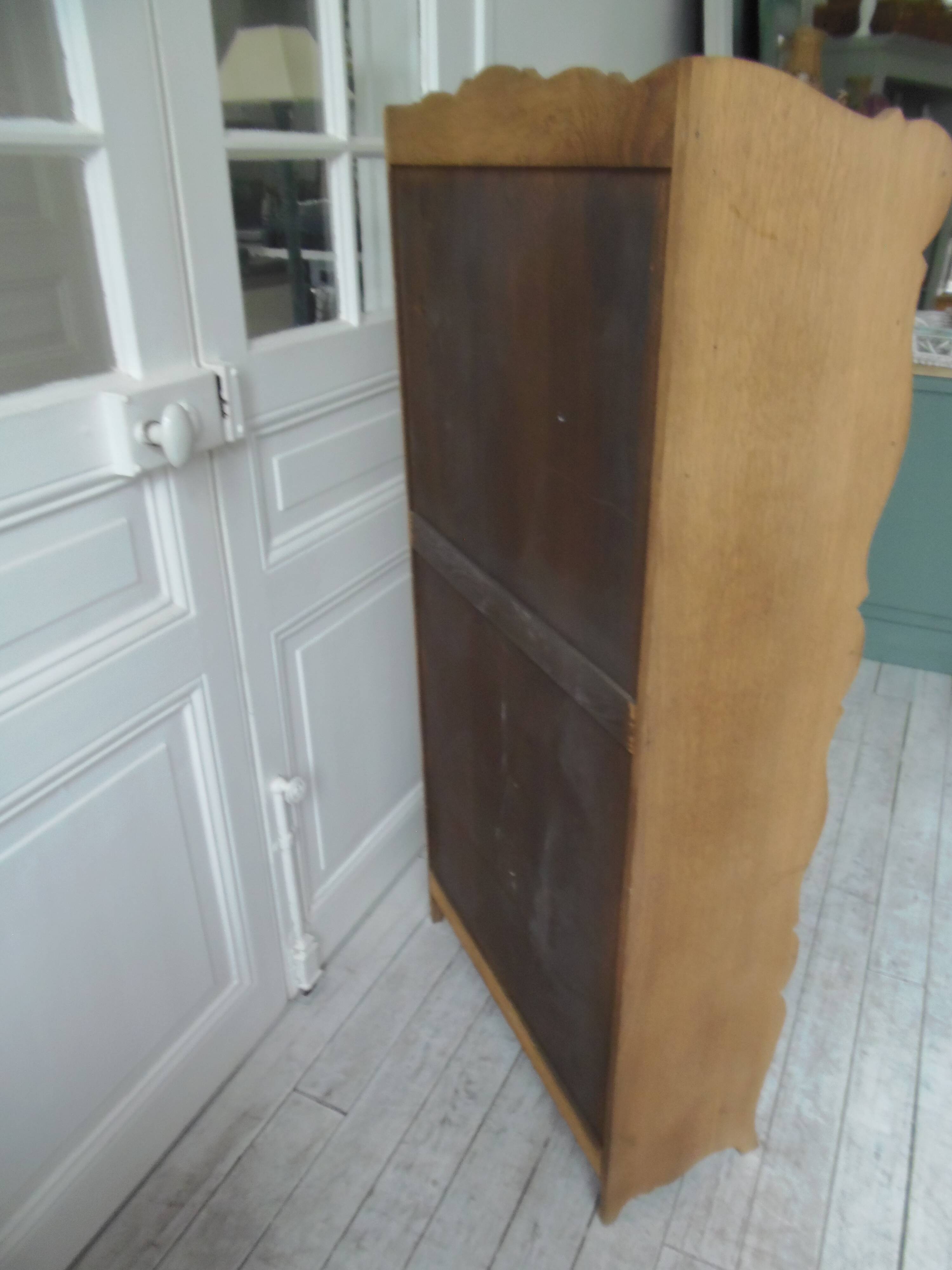 Small vintage bookcase, 5 fixed shelves, interior sublimated in verdigris, waxed finish.