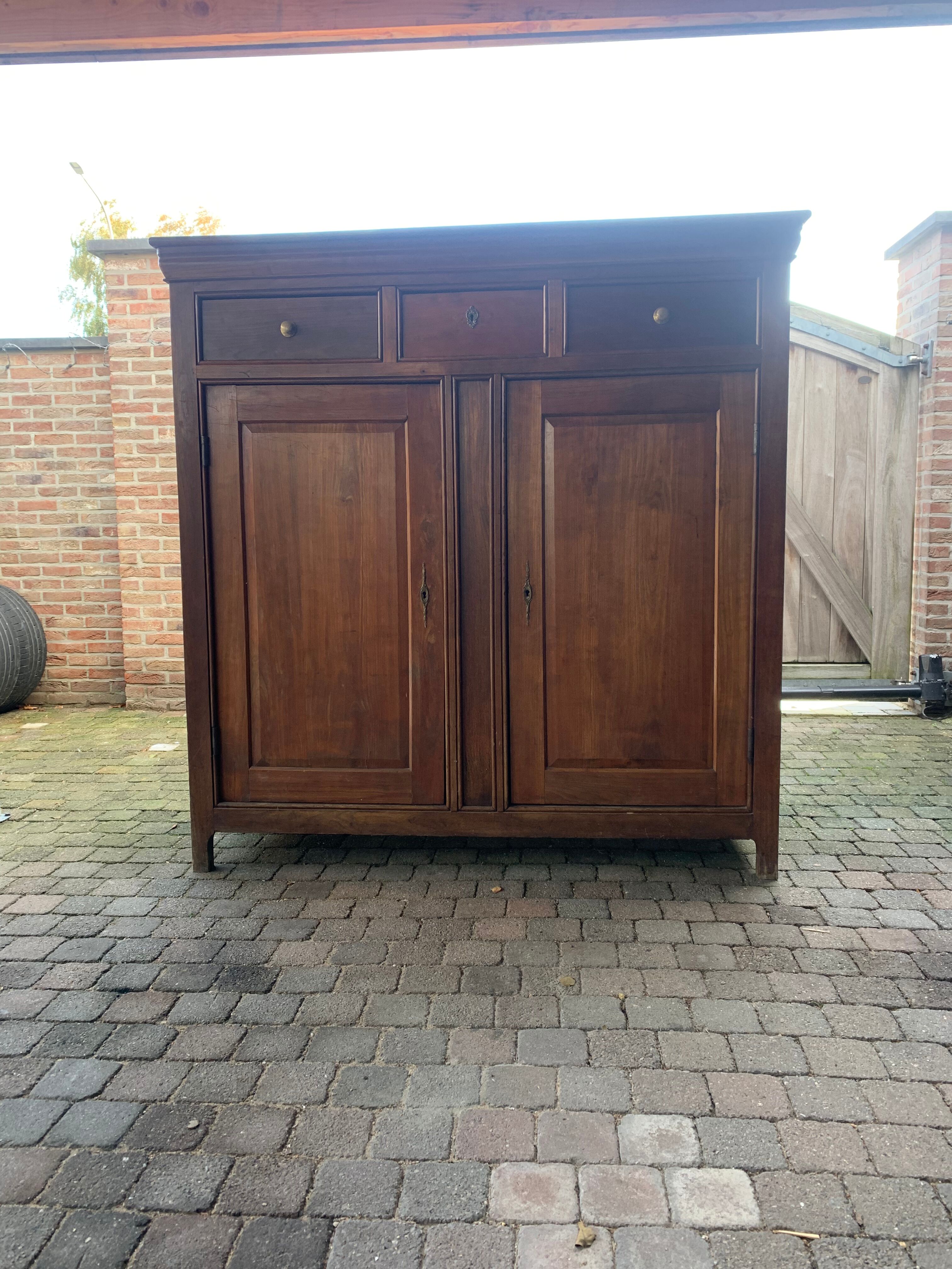 Campaign cabinet