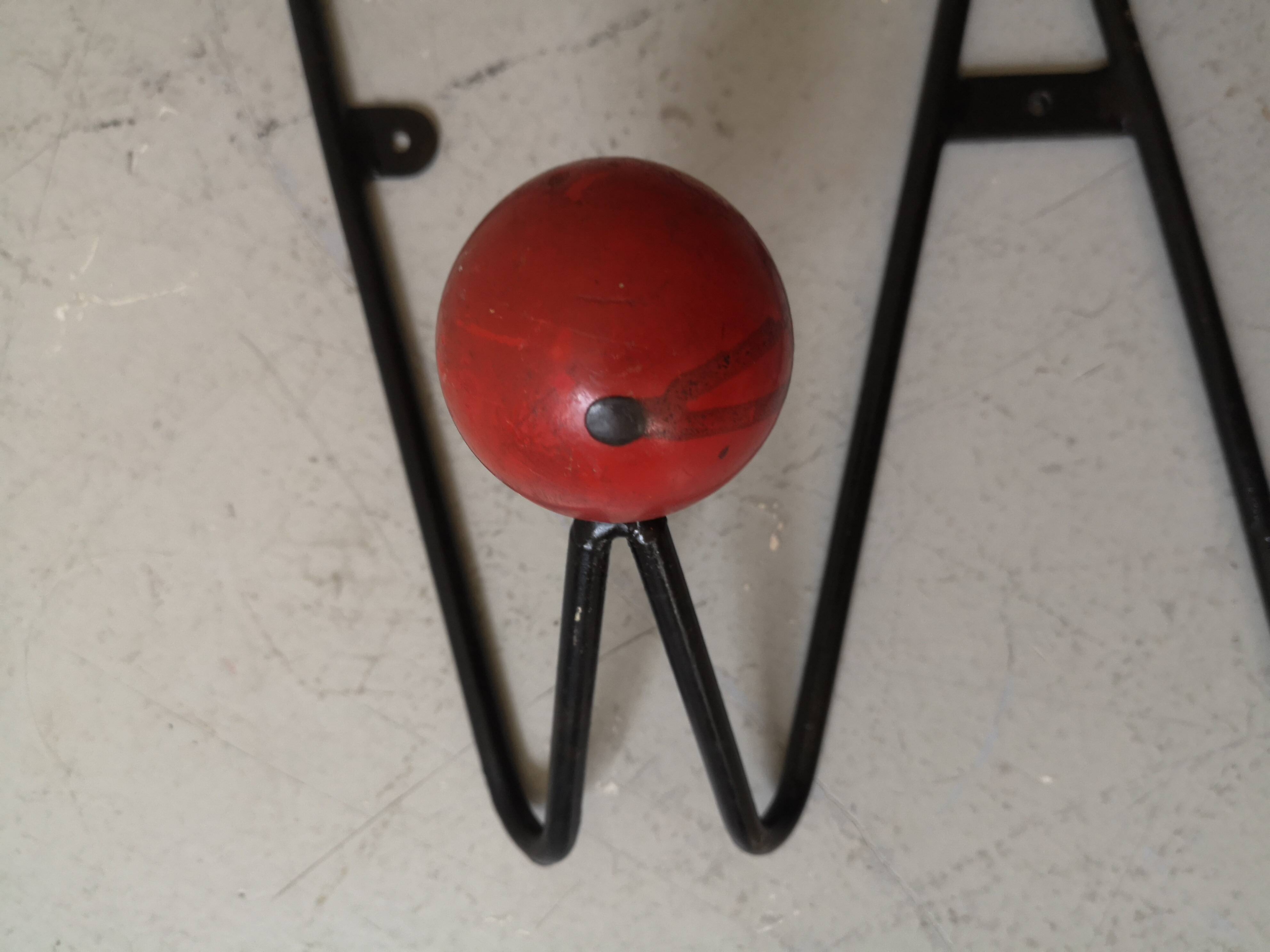black metal wall coat rack Roger Feraud, 1960 - 1970