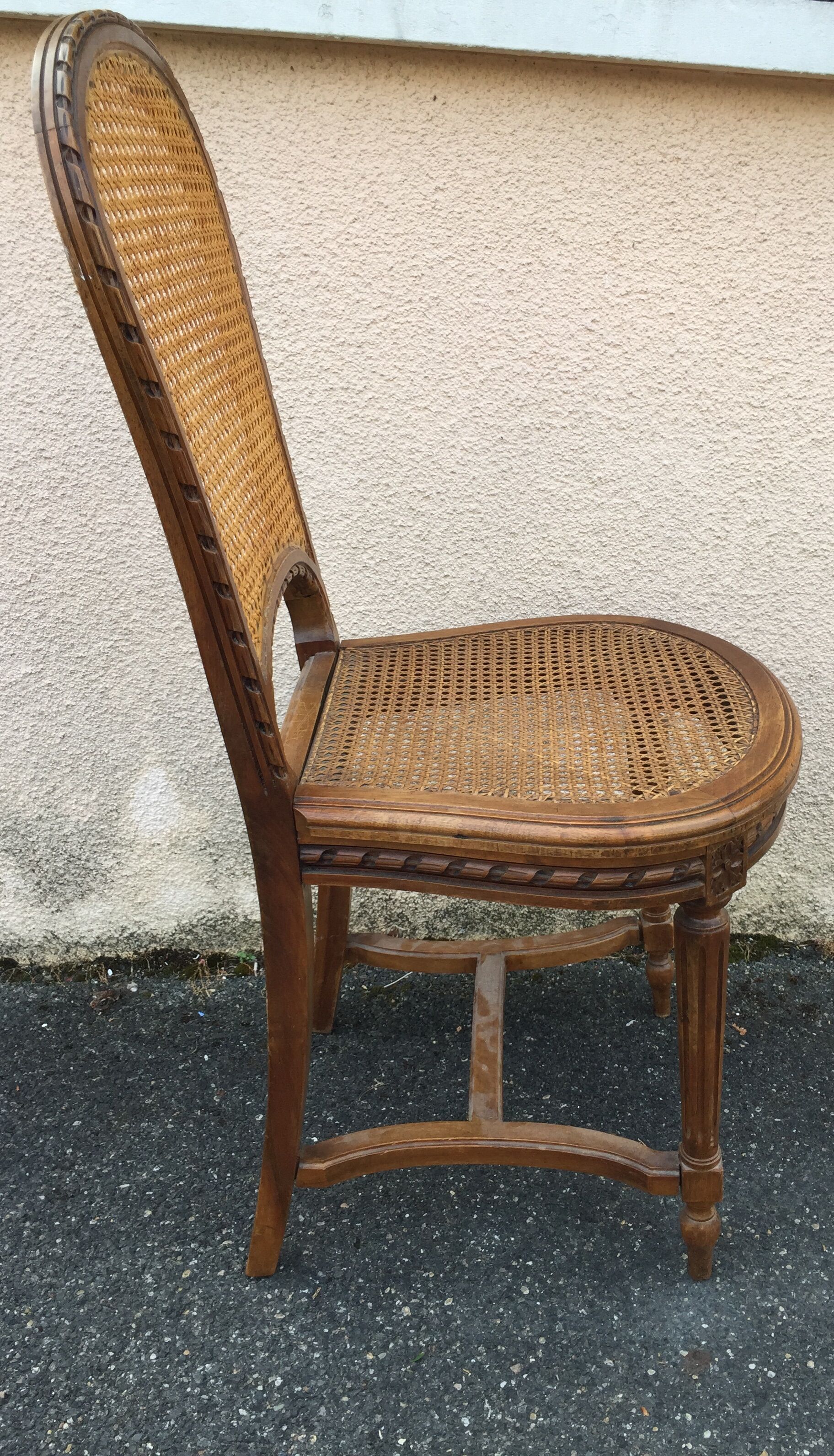 Set of 5 wooden chairs cane