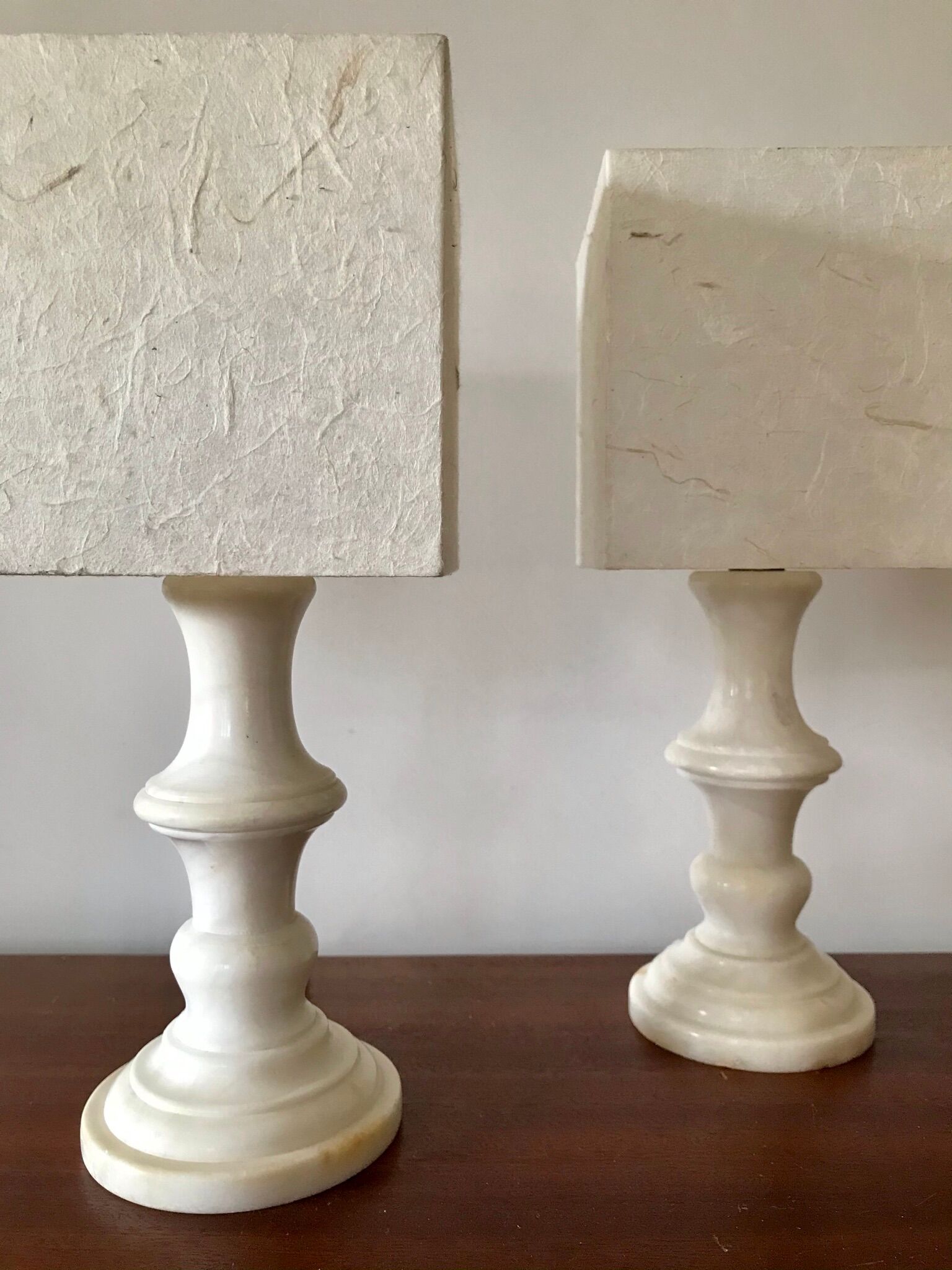 Fauteuil simili cuir noir 1970