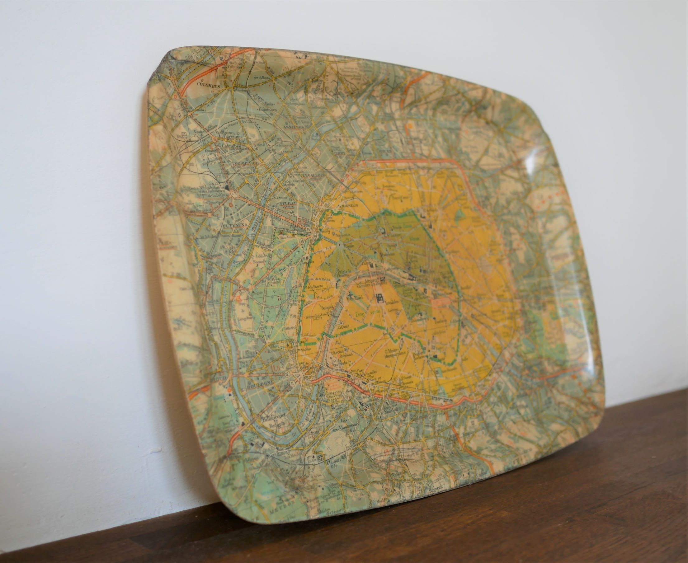 Vintage "Paris plan" platter