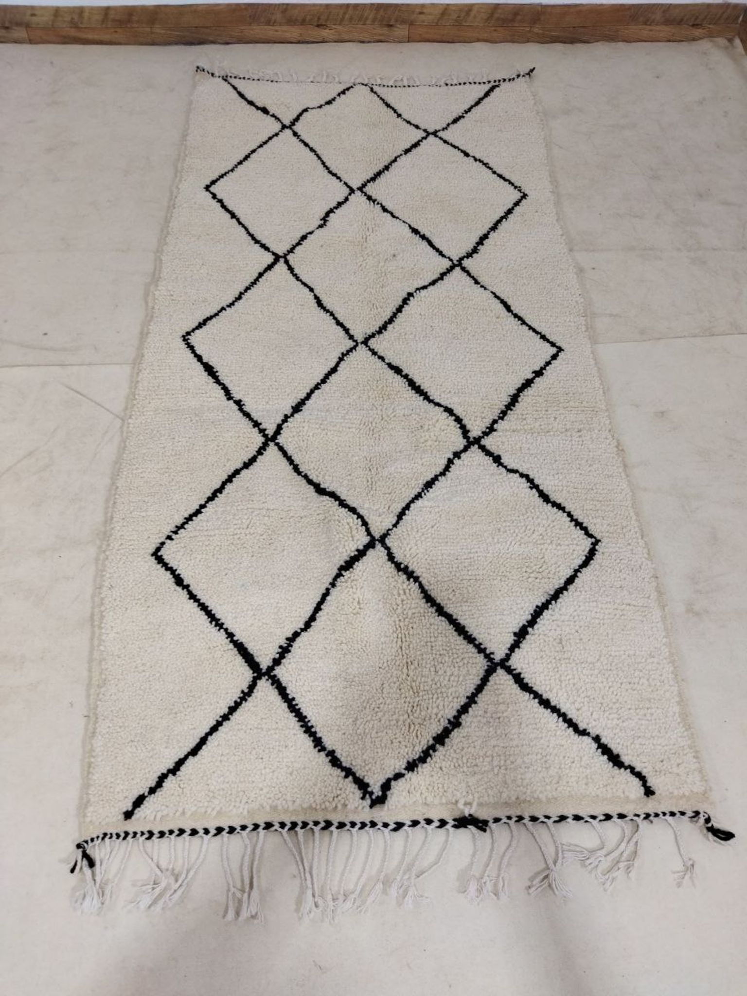 Moroccan berbere carpet 207x97cm