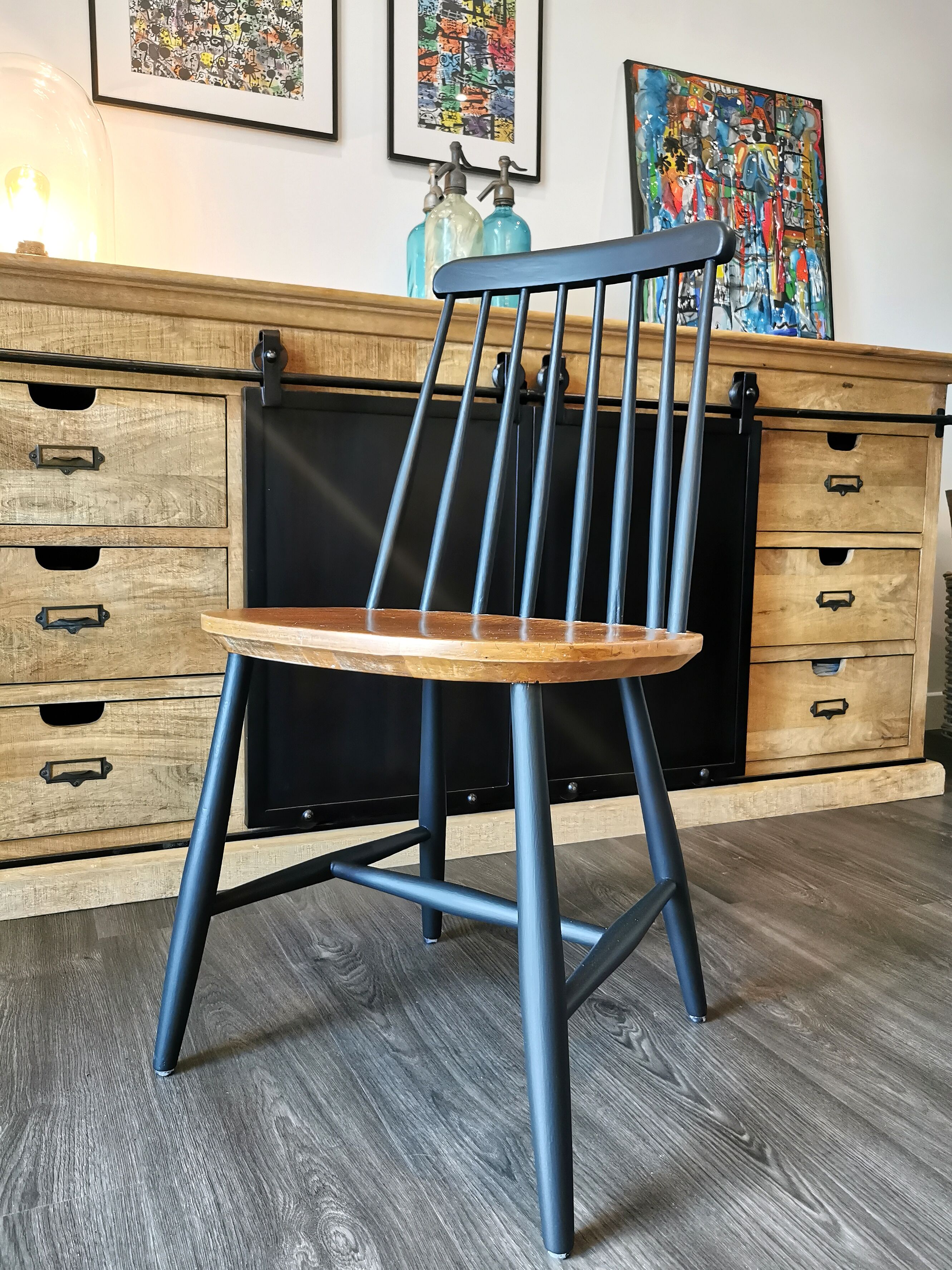 Series of 4 Scandinavian chairs