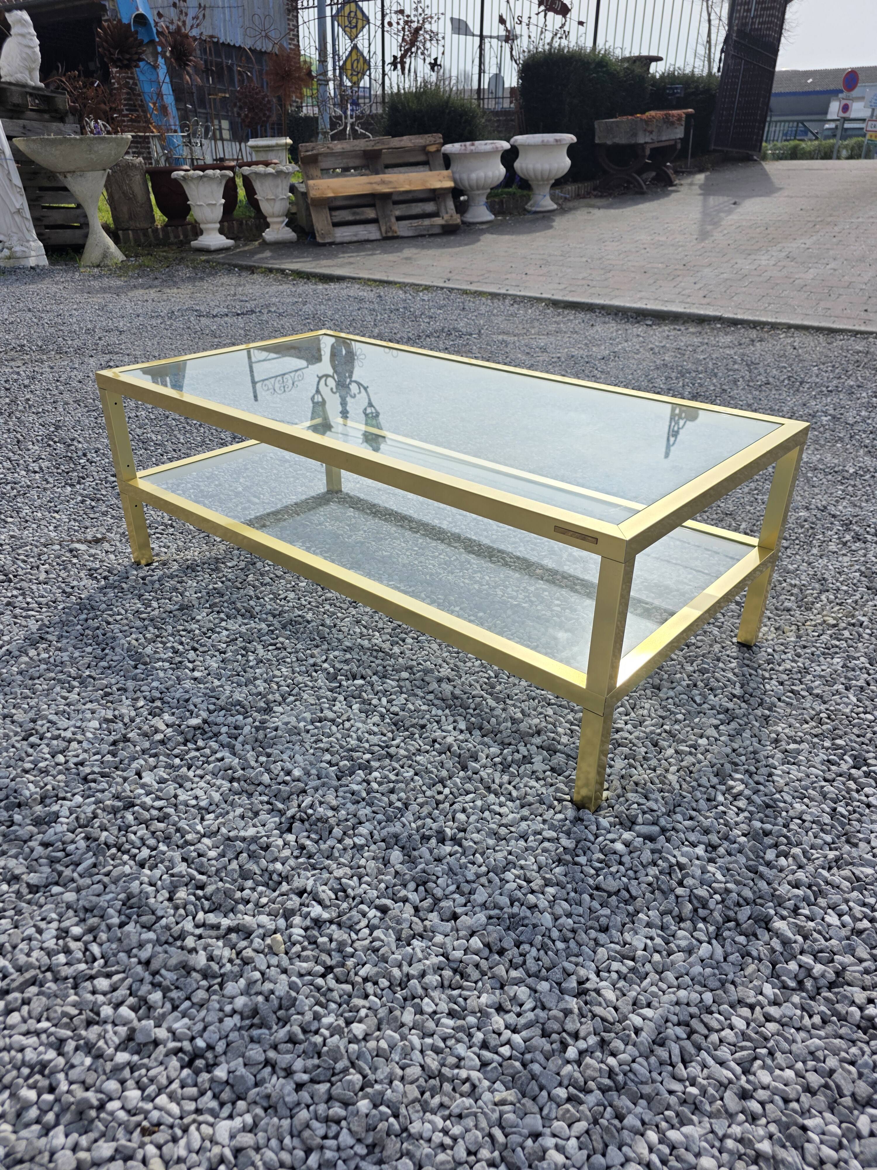 Table basse Pierre Vandel en métal doré brossé années 70