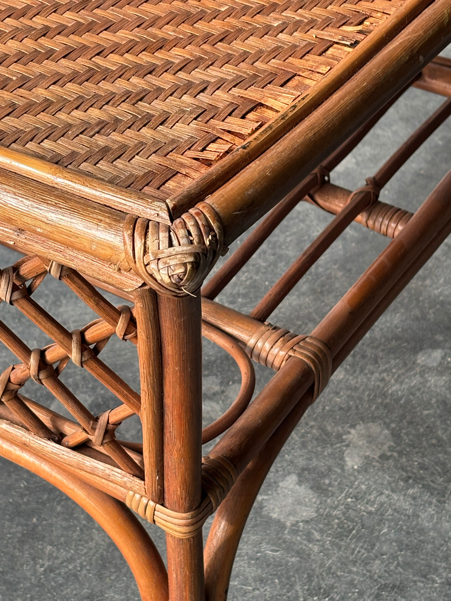 Table basse en rotin – années 1960/70
