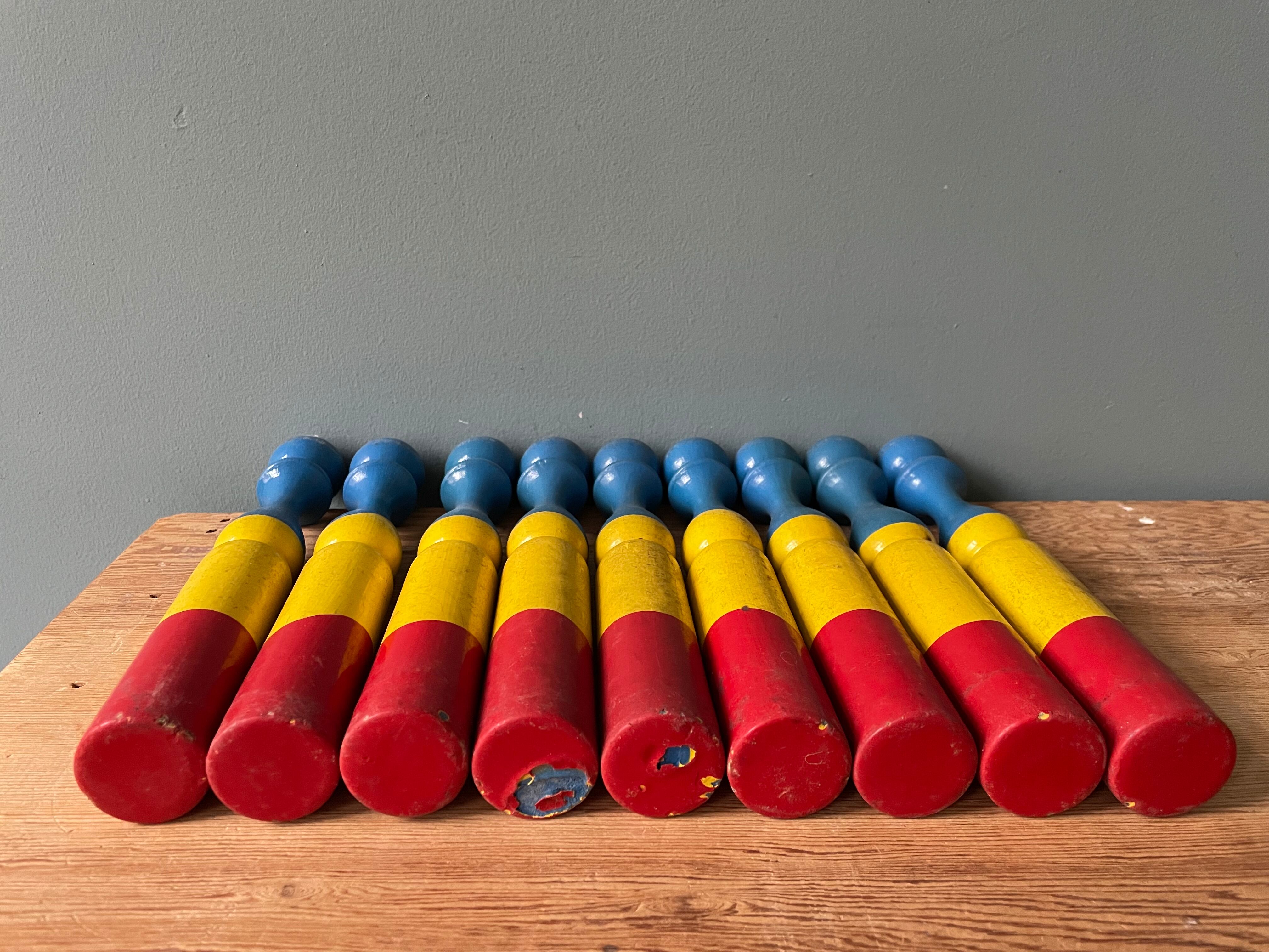 Ancien jeu de quilles en bois
