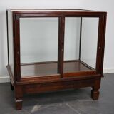 Shop window early 20th century