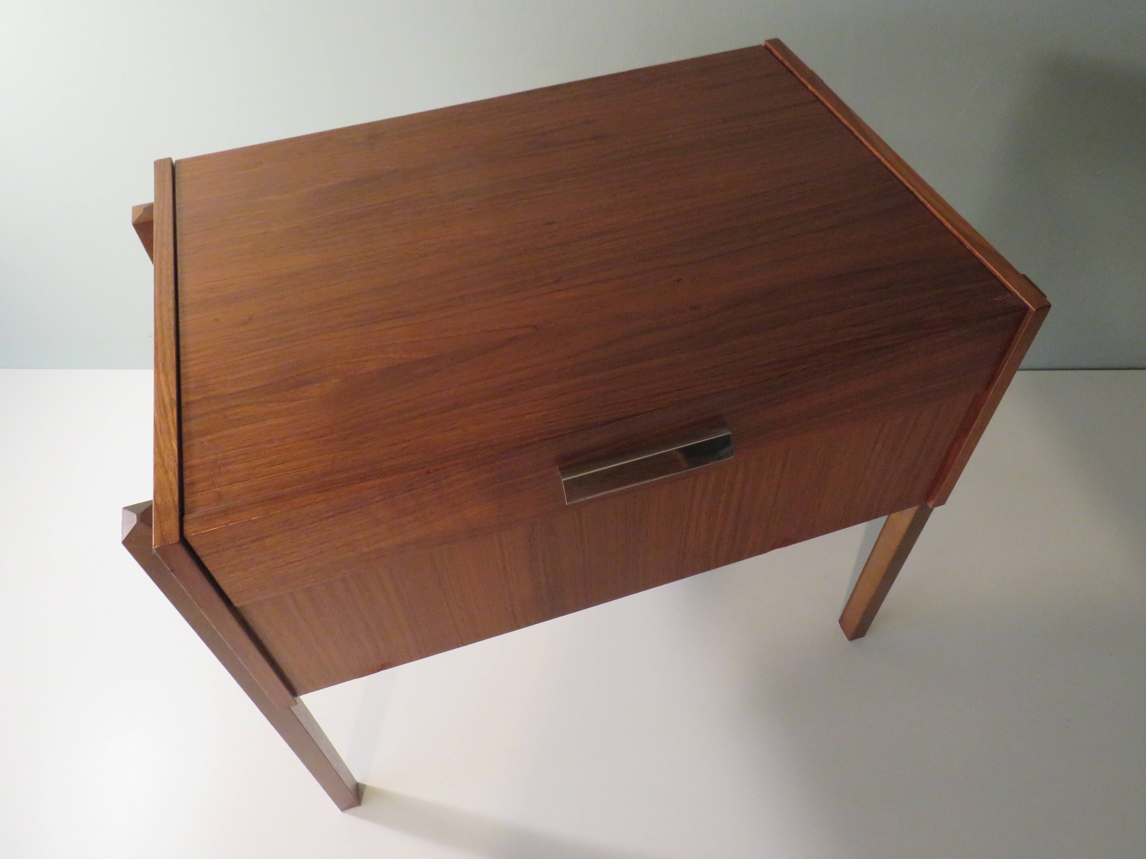 Meuble à couture vintage, Scandinavie 1970