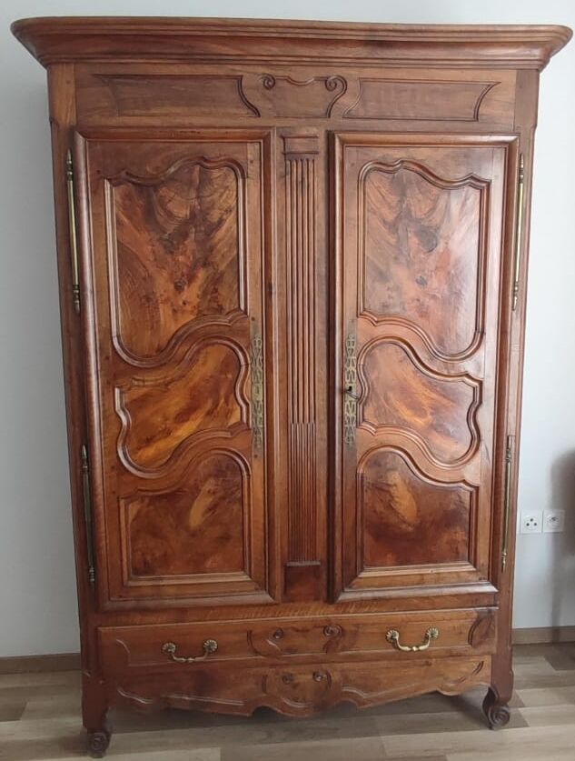 armoire bressane