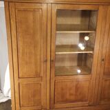 Trade library with showcase