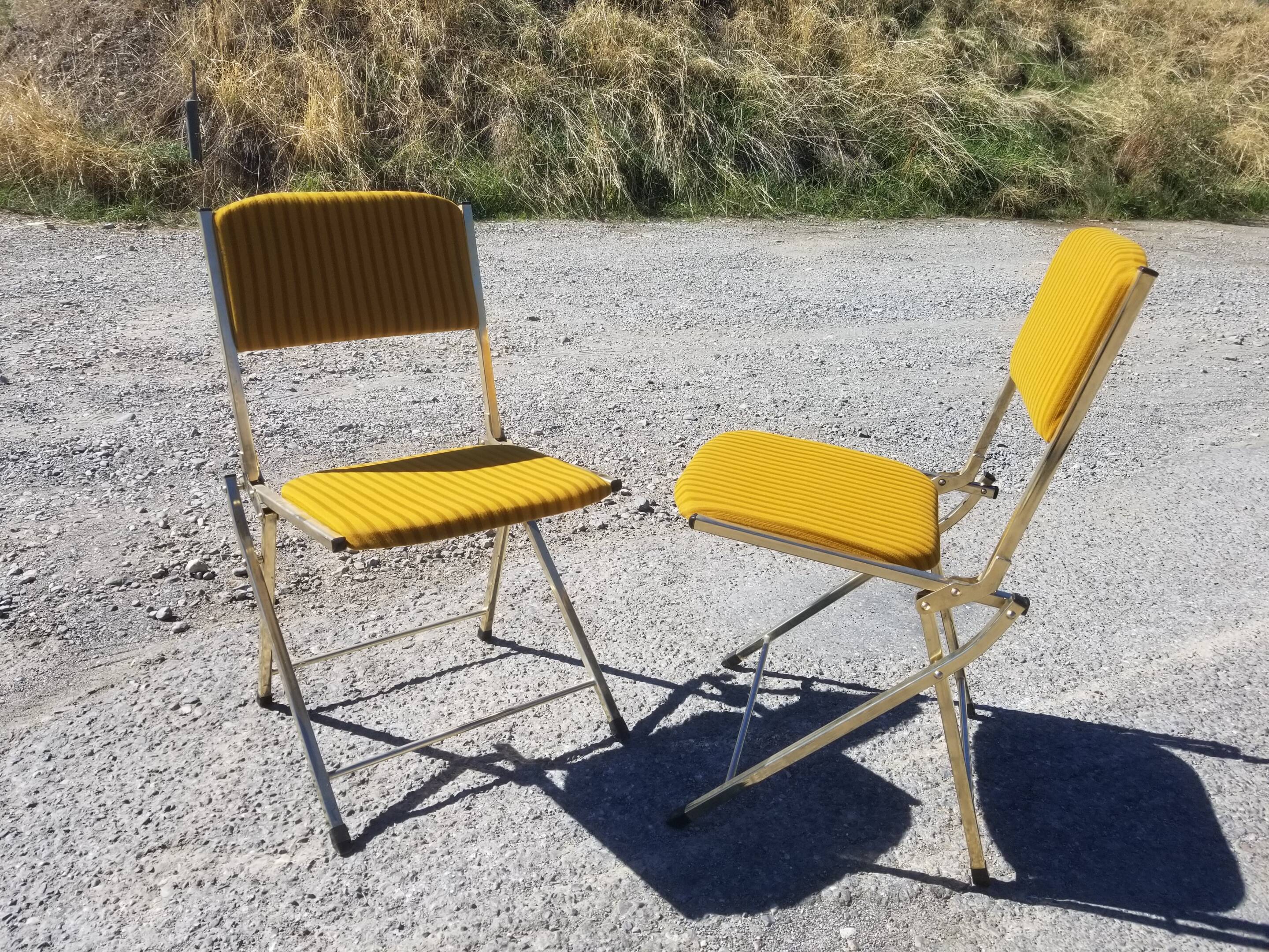 Pair of vintage eyrel folding chairs - 70s
