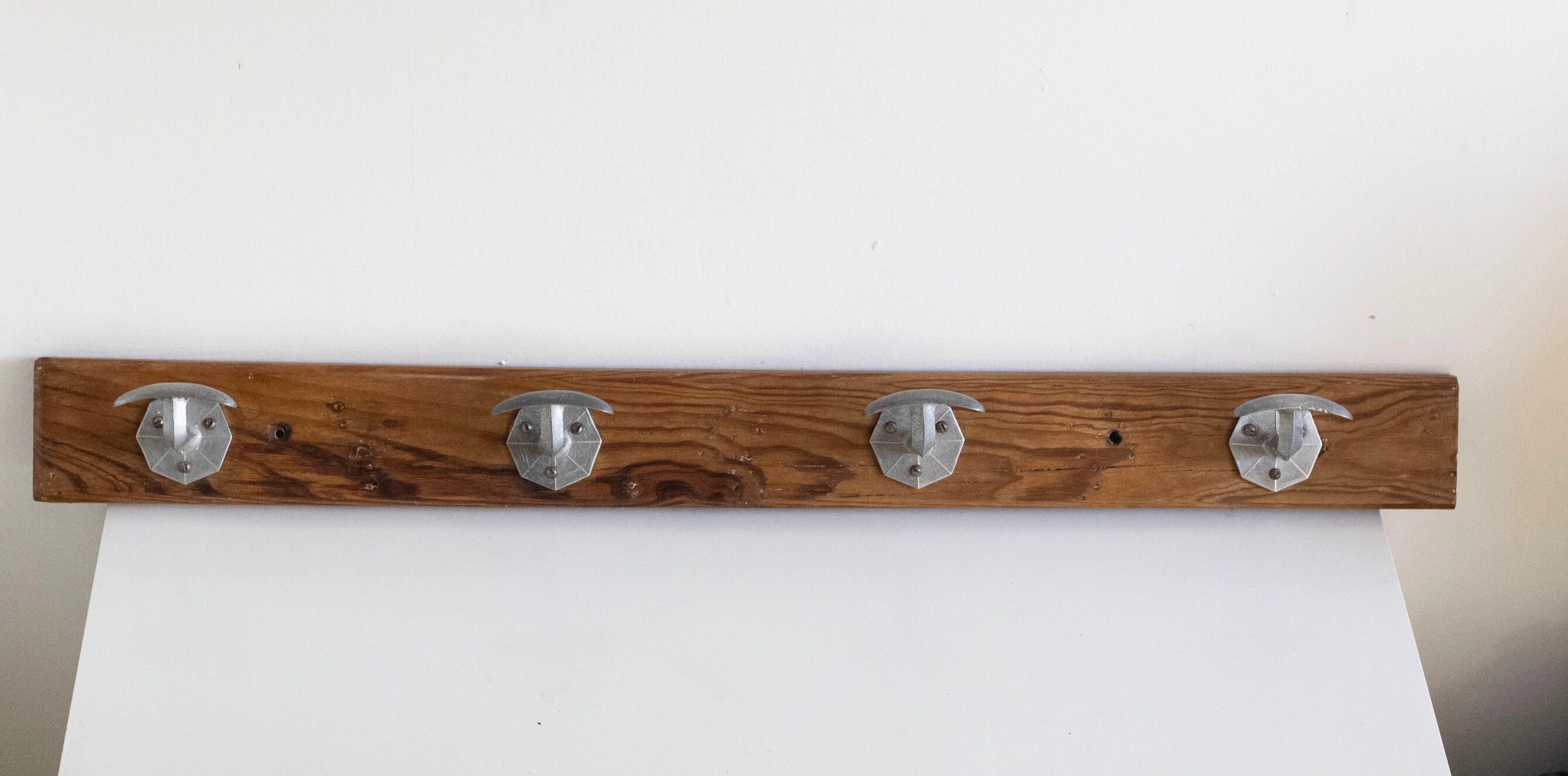 Wall coat rack in wood and metal