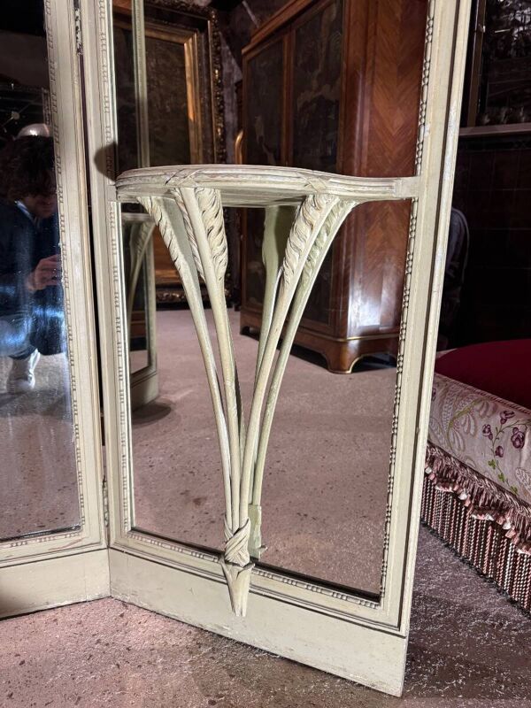 Miroir triptyque de style Louis XVI d’époque Napoléon III