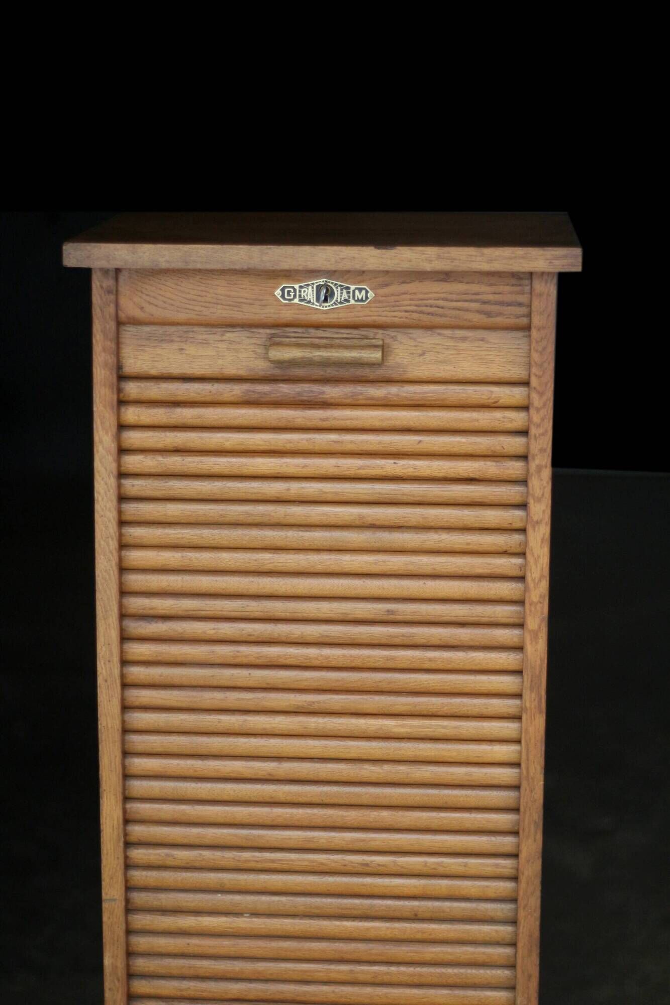 GM RADIA cabinet in its original patina (1930s/40s).