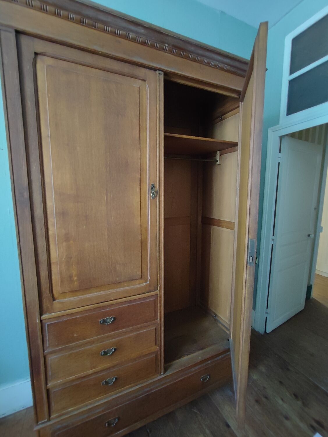 Vintage wardrobe with ice linen and wardrobe