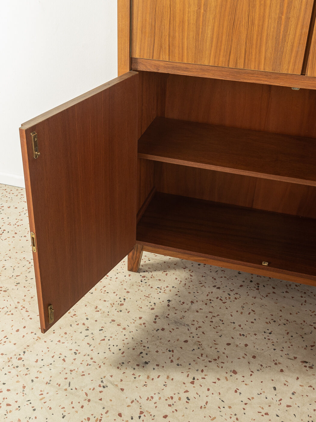 1950s Dresser, Musterring