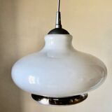 Suspension in opaline and silver thread