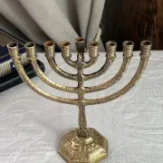 Chandelier, menorah à  neuf branches en laiton massif 