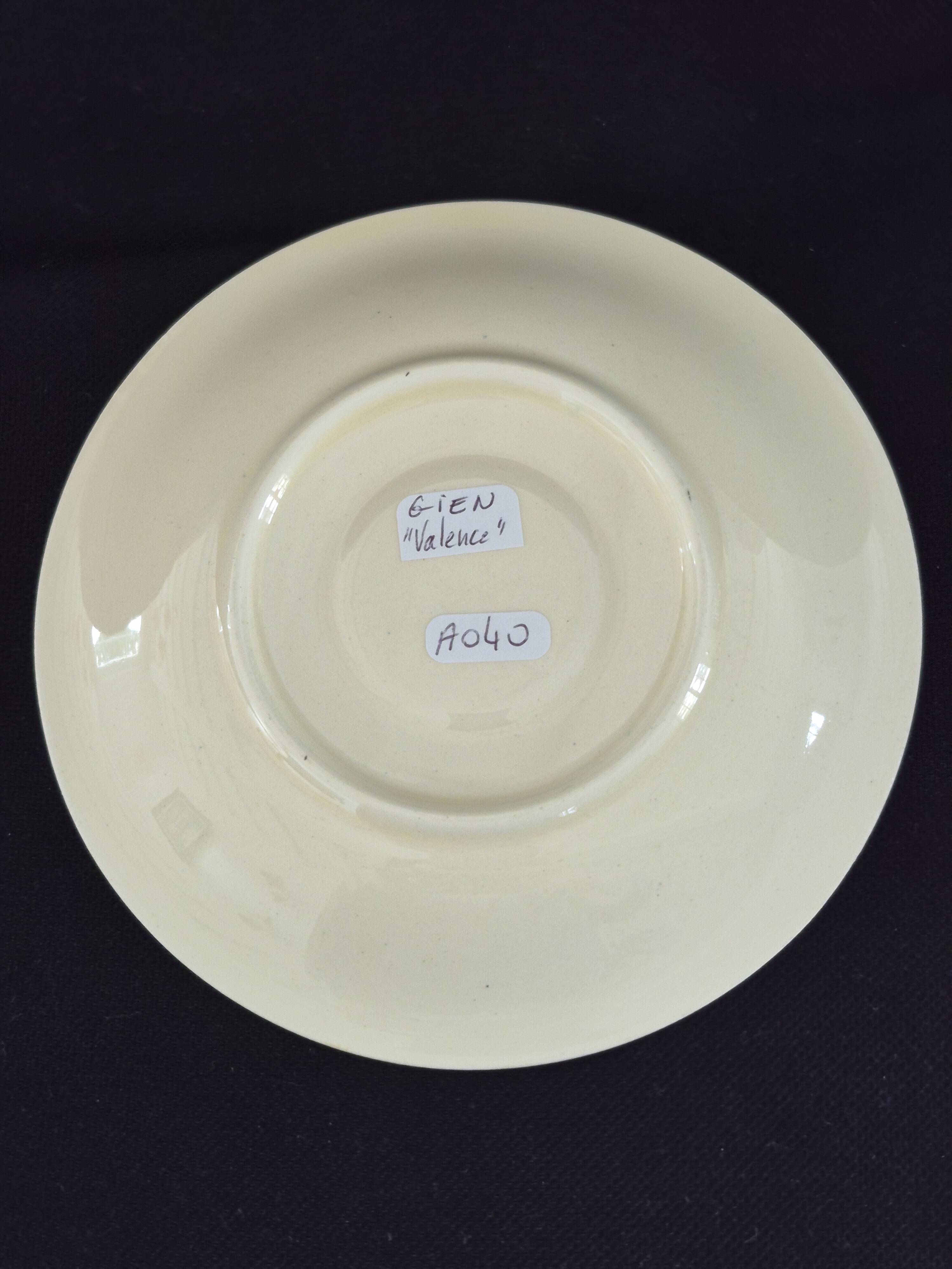 Set of 8 cups and saucers in Gien earthenware, model Valence A040.